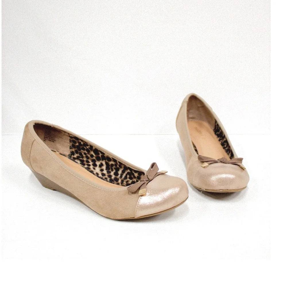 Madden Girl Shoes by STEVE MADDEN 'UMA' Wedge Low Heel Size 8 M